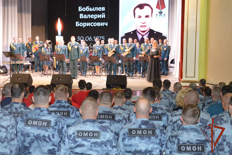 Сотрудники ОМОН «Форпост» празднуют юбилей отряда
