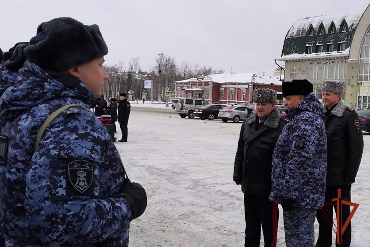 Росгвардия приняла участие в общегарнизонном смотре патрульных нарядов