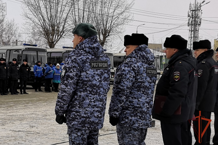 Росгвардия приняла участие в общегарнизонном смотре патрульных нарядов