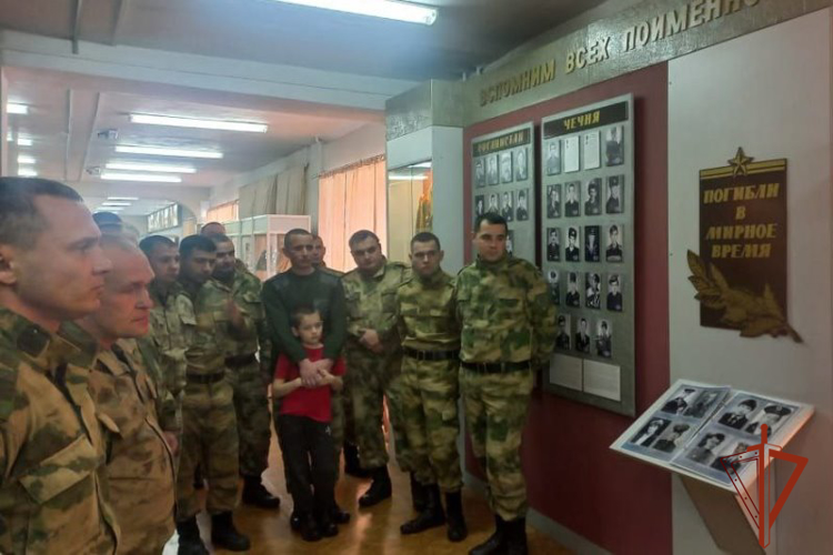 Бойцы Росгвардии пополнили фонды музея военными экспонатами