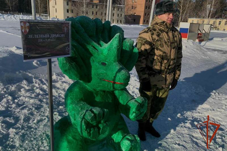 В бийском полку Росгвардии состоялся конкурс снежных фигур 