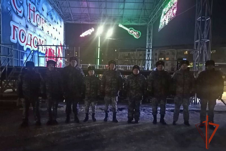 Правопорядок и общественную безопасность в новогоднюю ночь обеспечили подразделения региональной Росгвардии 