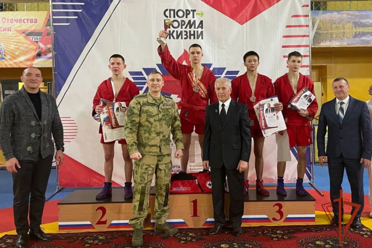 Росгвардейцы вручили призы лучшим спортсменам