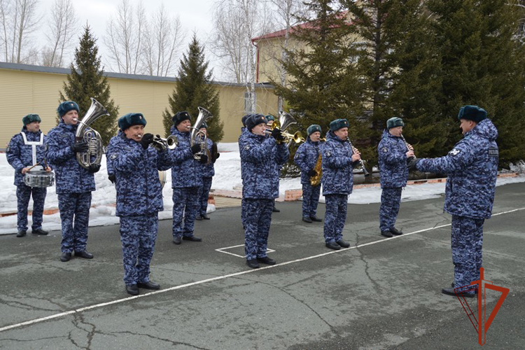 Новобранцы Росгвардии присягнули на верность родине