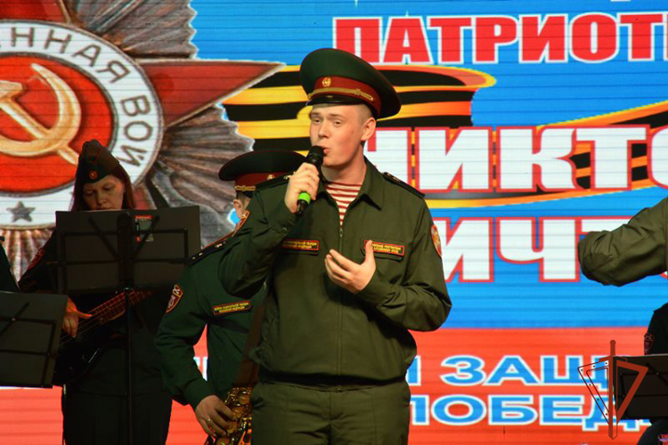 Выступление росгвардейцев покорило зрителей патриотического фестиваля