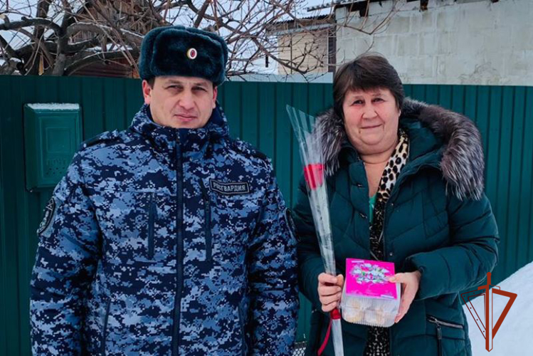 В подразделениях Росгвардии прошли мероприятия, посвященные 8 марта