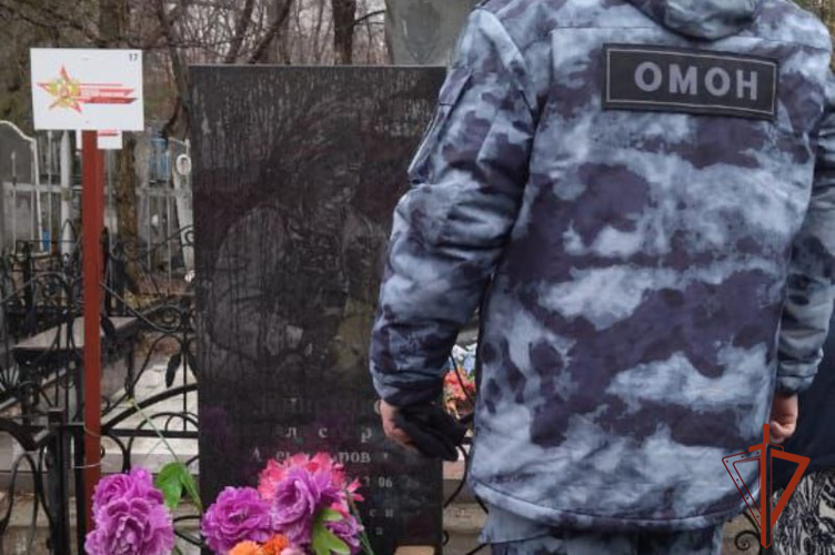 Память погибших товарищей почтили росгвардейцы