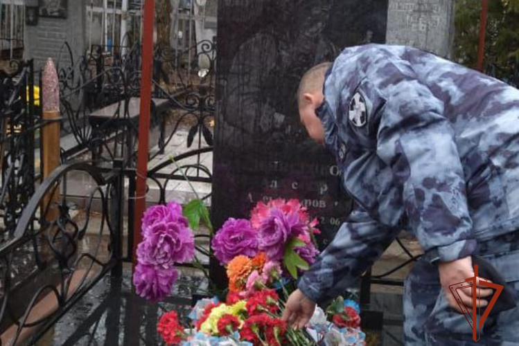 Память погибших товарищей почтили росгвардейцы