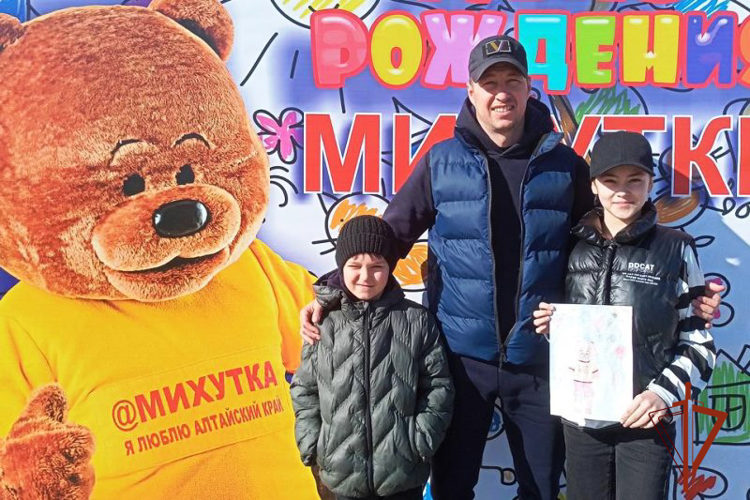 Росгвардейцы поздравили благотворительный проект «Михутка» с 6-летием деятельности
