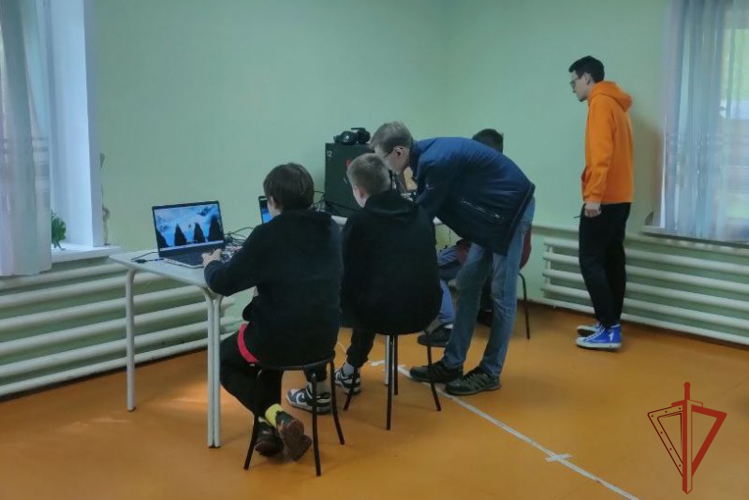 Офицеры Росгвардии принимают участие в возрождении Всероссийской игры «Зарница» в Алтайском крае