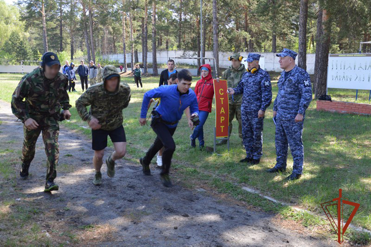 В Барнауле завершился чемпионат Росгвардии по служебному биатлону