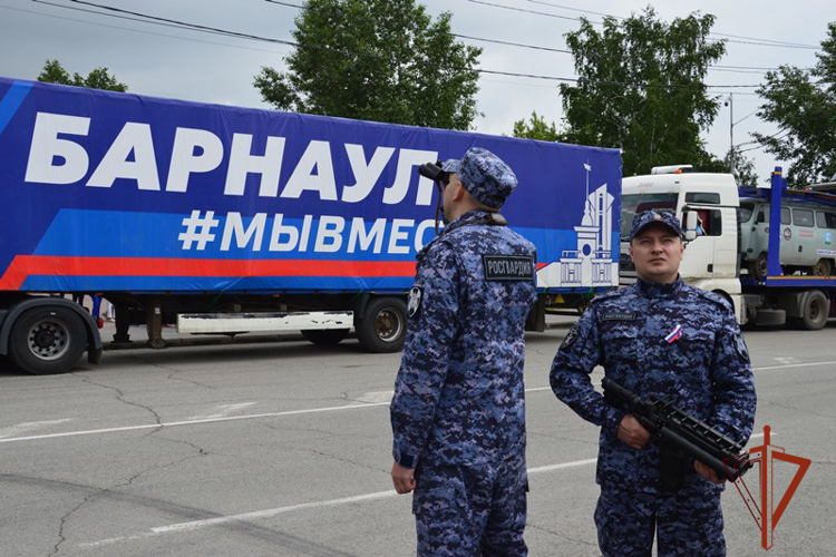 Росгвардейцы участвуют в мероприятиях в честь Дня России