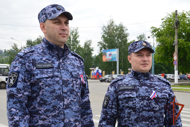 Росгвардейцы участвуют в мероприятиях в честь Дня России