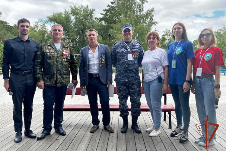 «Каникулы с Росгвардией» продолжаются для детей в летних лагерях отдыха региона