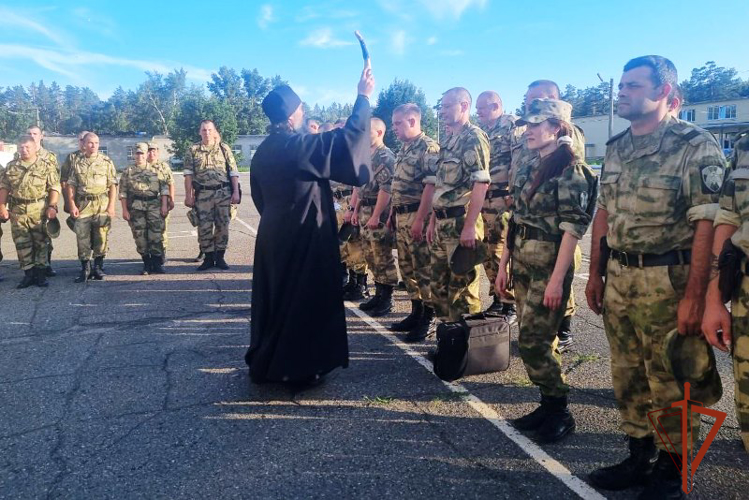 В подразделениях Росгвардии прошли мероприятия, посвященные  Дню Крещения Руси
