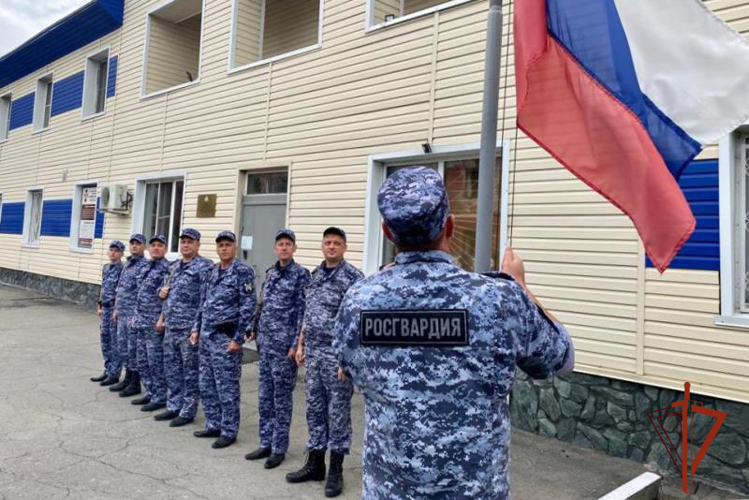 Росгвардейцы  участвуют в мероприятиях в честь Дня флага России