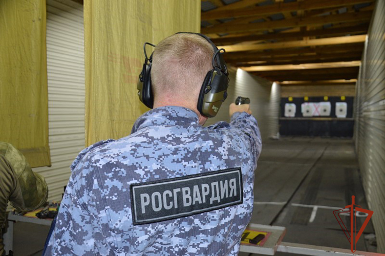 Росгвардейцы Алтайского края определили сильнейших в летнем троеборье