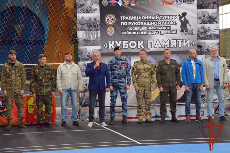 Росгвардейцы приняли участие в открытии турнира по рукопашному бою