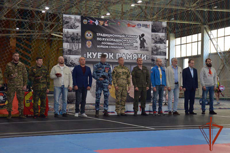 Росгвардейцы приняли участие в открытии турнира по рукопашному бою
