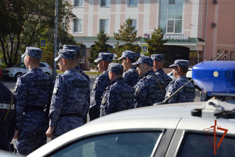 Росгвардия приняла участие в гарнизонном смотре сил правопорядка