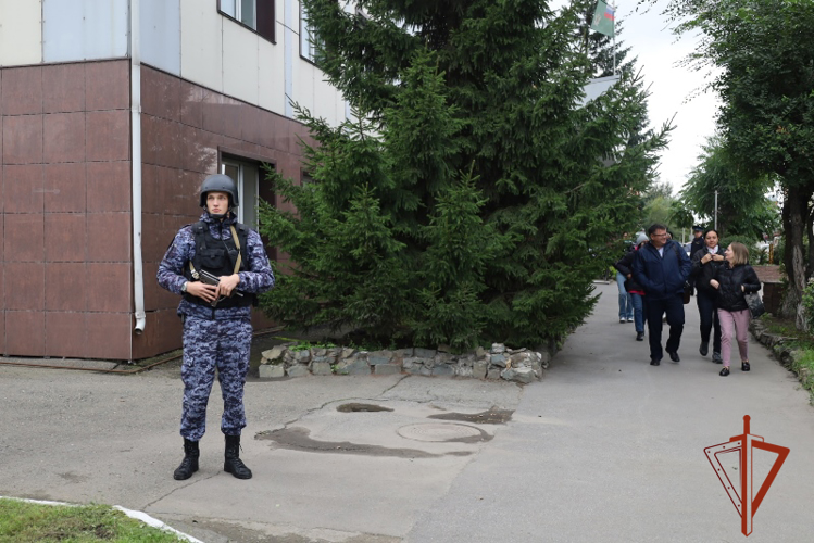 Росгвардия и судебные приставы провели совместные учения