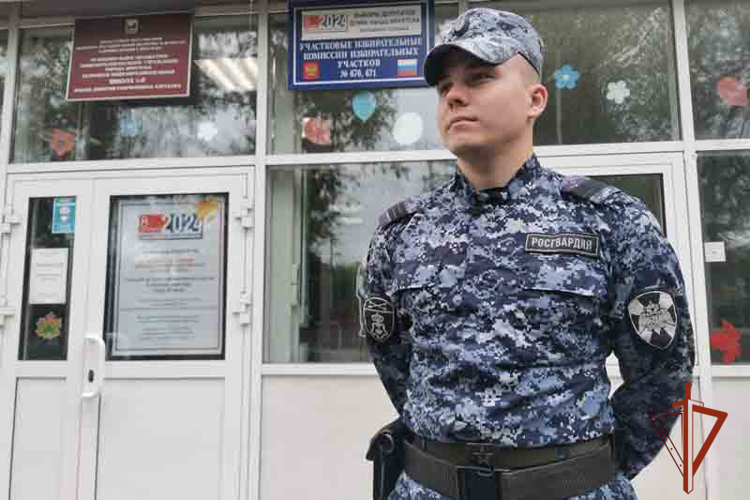 Росгвардейцы обеспечили правопорядок и безопасность в Единый день голосования