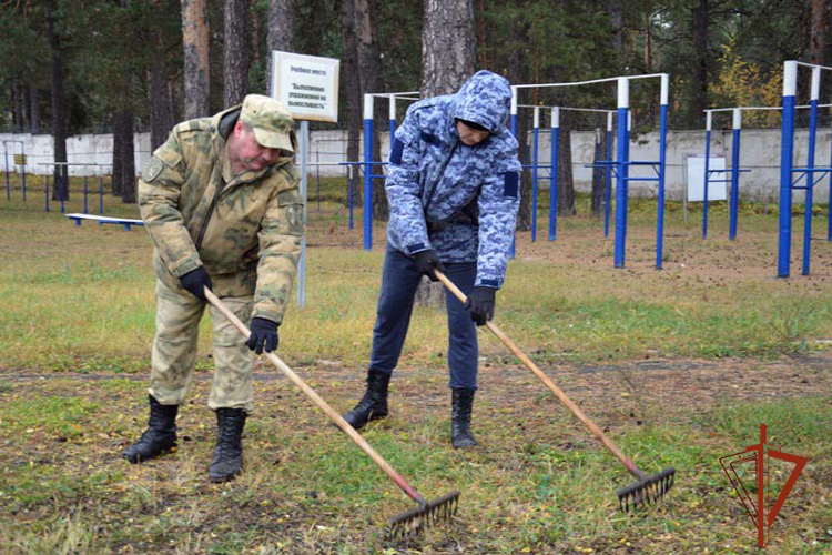 Росгвардия приняла участие в общегородском субботнике