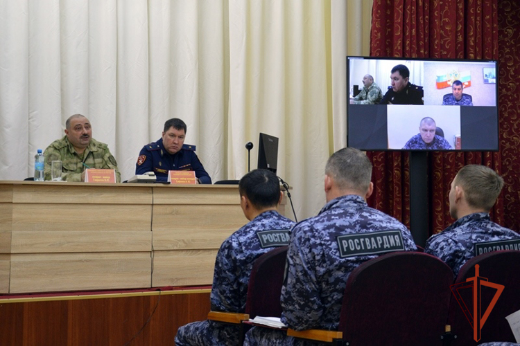 Заместитель командующего Сибирским округом Росгвардии посетил Алтайский край с проверкой
