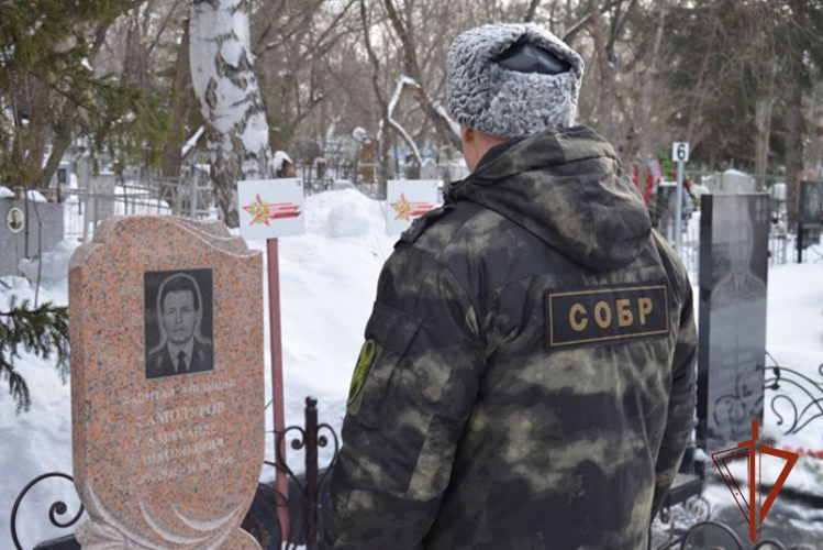 В Управлении Росгвардии прошли памятные мероприятия, посвященные погибшим бойцам спецназа 