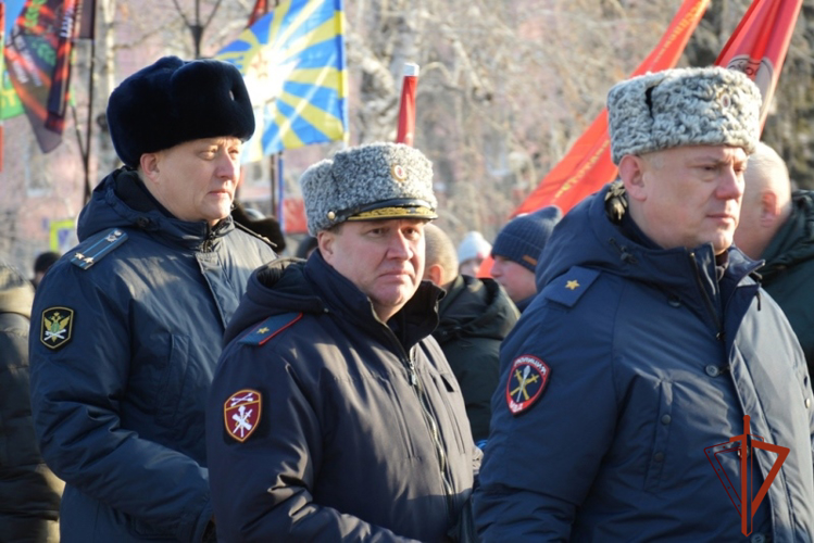 Росгвардейцы почтили память воинов-интернационалистов
