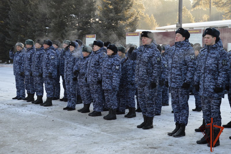 Новобранцы Росгвардии присягнули на верность Родине