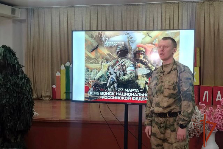 Росгвардейцы организовали встречу с бийскими школьниками