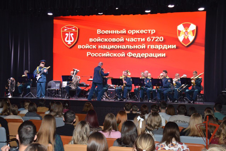 Алтайский край посетил главный военный дирижёр Росгвардии