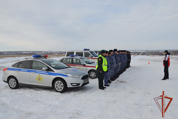 Росгвардейцы прошли спецкурс по автовождению