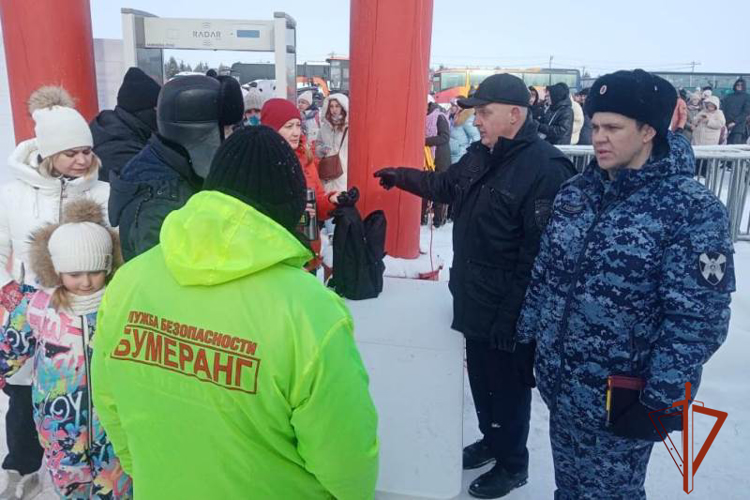 Подразделения Росгвардии обеспечили безопасность Сибирской масленицы