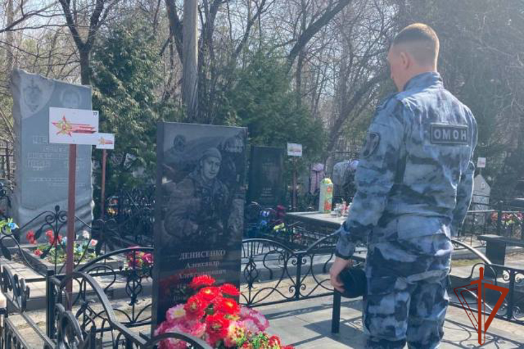 Росгвардейцы почтили память погибших товарищей