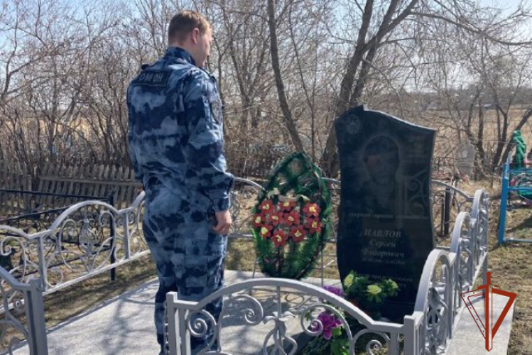Росгвардейцы почтили память погибших товарищей