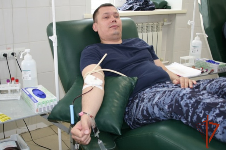 Управлением Росгвардии по Алтайскому краю организовано мероприятие, посвященное Дню донора