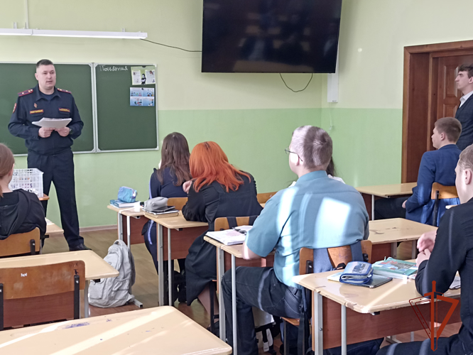 Урок мужества в Смоленской школе №1: Память о Великой Победе жива!