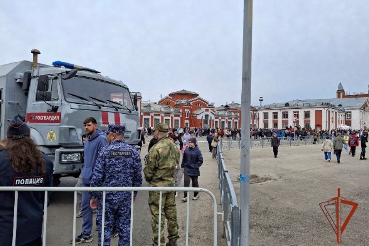 В Барнауле прошла патриотическая акция "Эшелон Победы"