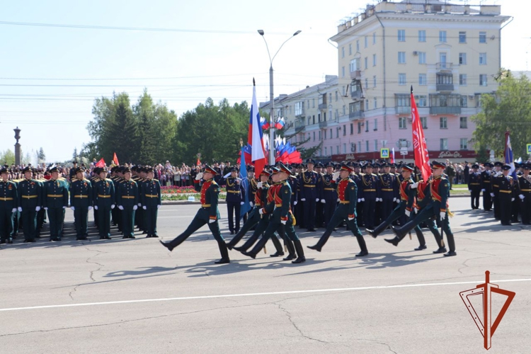 Росгвардия Алтайского края приняла участие в торжественных мероприятиях, посвященных 80-летию Победы
