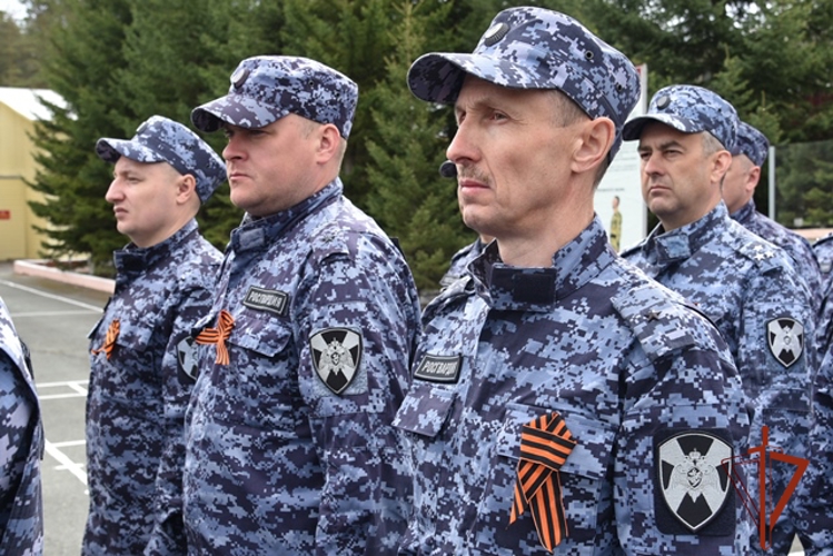 В Алтайском крае состоялось торжественное мероприятие, посвященное принятию присяги сотрудниками Росгвардии