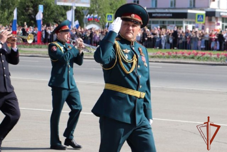Росгвардия Алтайского края приняла участие в торжественных мероприятиях, посвященных 80-летию Победы
