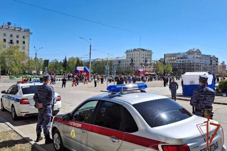 Росгвардейцы обеспечили безопасность первомайских торжеств