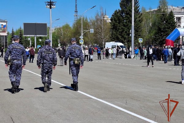 Росгвардейцы обеспечили безопасность первомайских торжеств