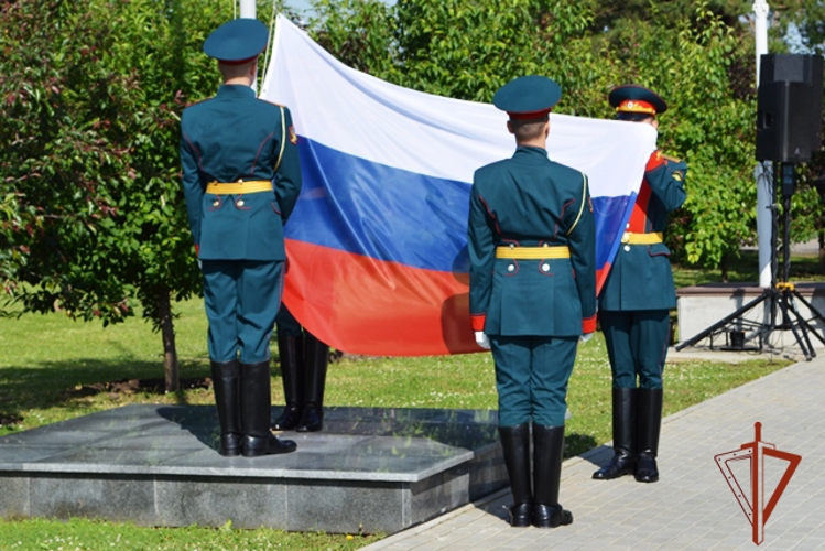 Алтайская Росгвардия приняла участие в праздновании Дня России