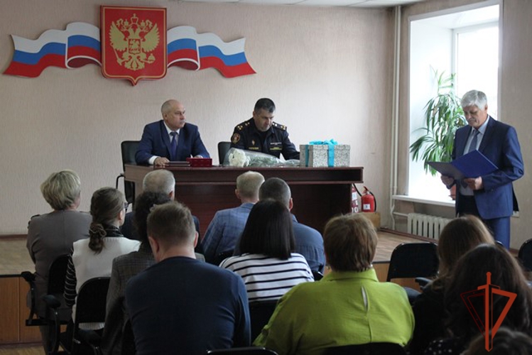 Начальник Управления вневедомственной охраны поздравил коллектив филиала ФГУП «Охрана» с юбилеем