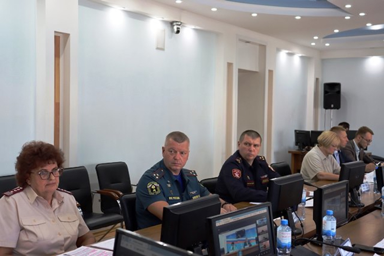 Росгвардия Алтайского края участвует в обеспечении безопасности детского отдыха
