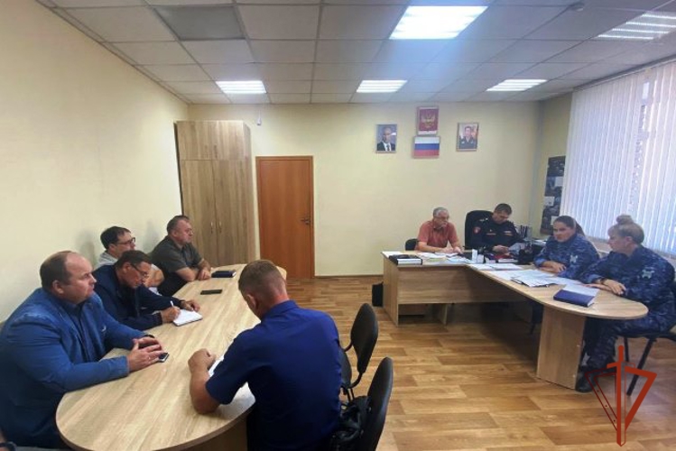 В Алтайском крае прошло совместное совещание Росгвардии с Трудовой инспекцией