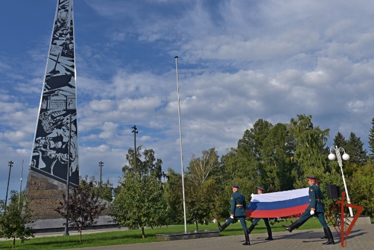 Росгвардейцы участвуют в мероприятиях Дня флага России